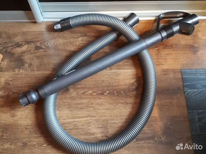 Пылесос Dyson Dc37 original состояние нового