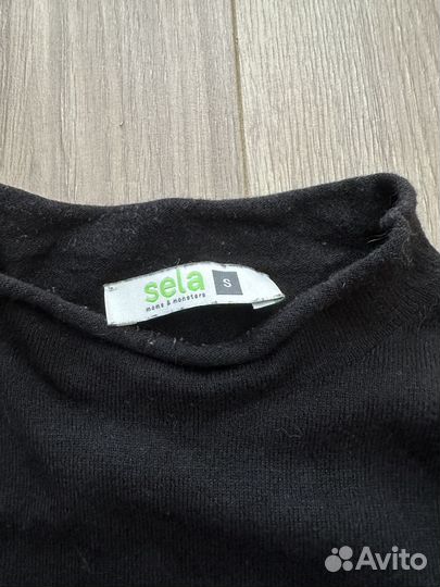 Свитер sela