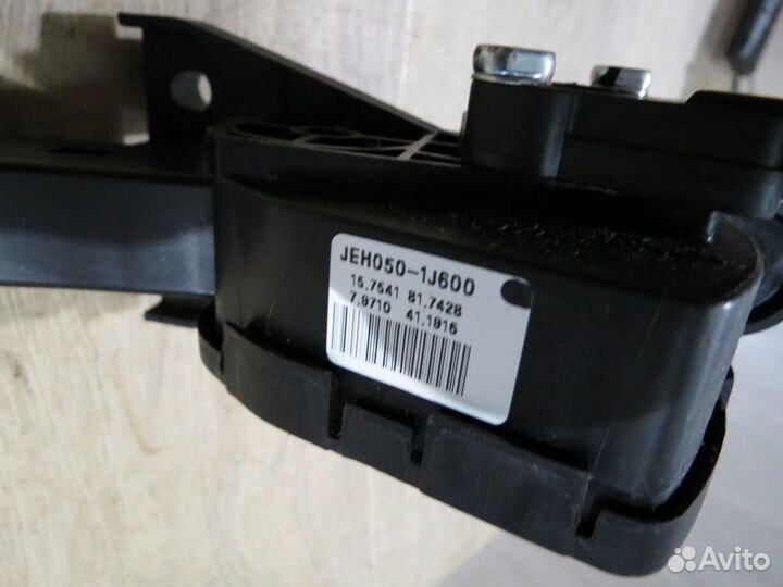 Педаль газа Kia Rio 3