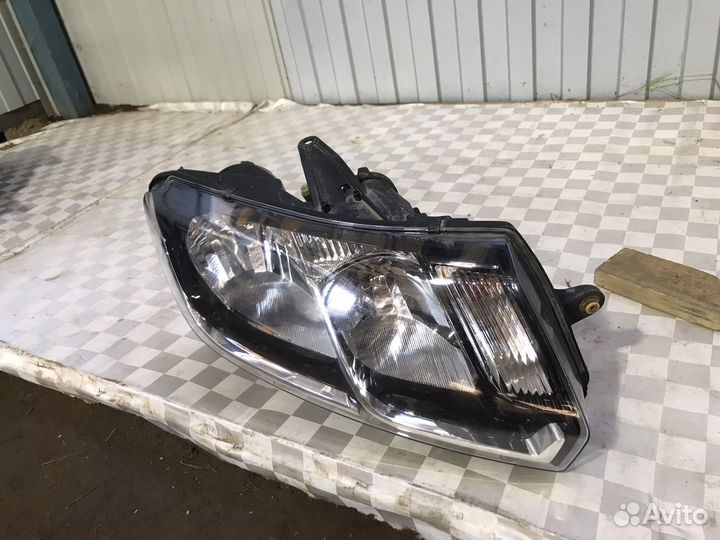 Фара передняя правая LADA Largus рест арт414