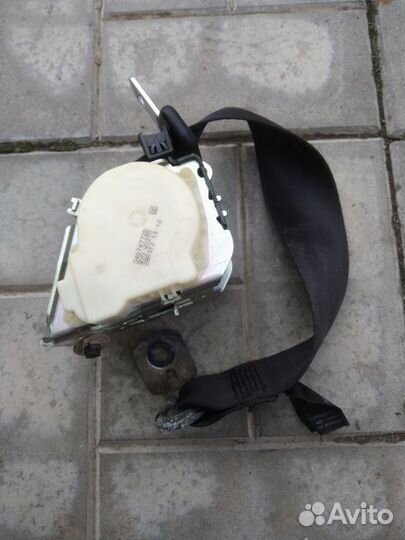 Ремень безопасности задний правый Ford Focus 3