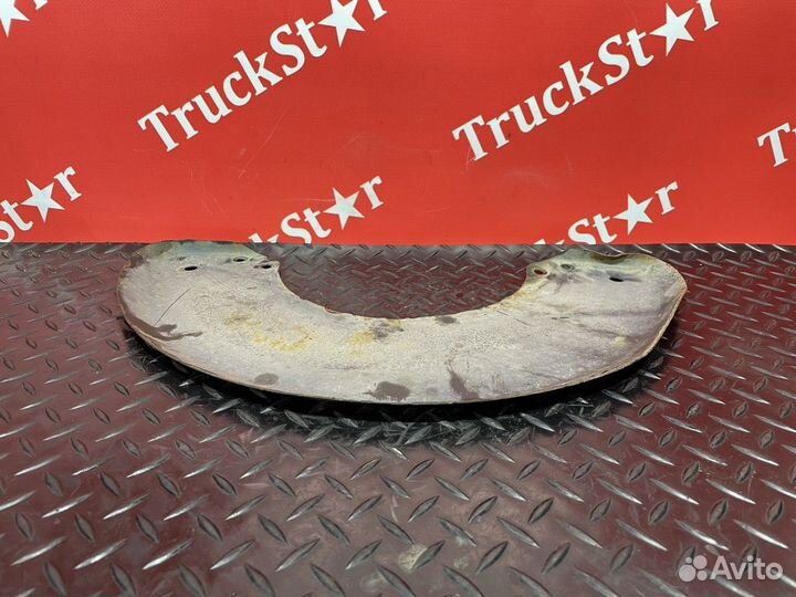 Пыльник тормозного диска правый камаз 5490