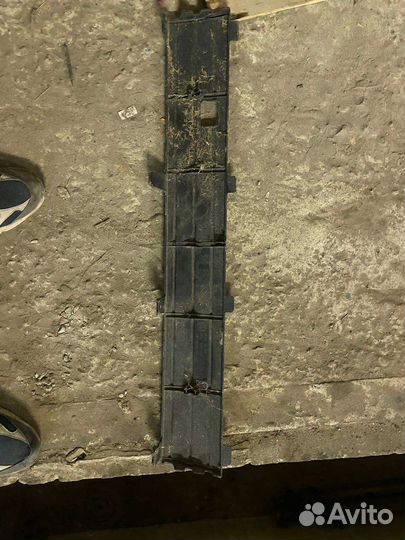 Накладка решётки переднего бампера volkswagen polo