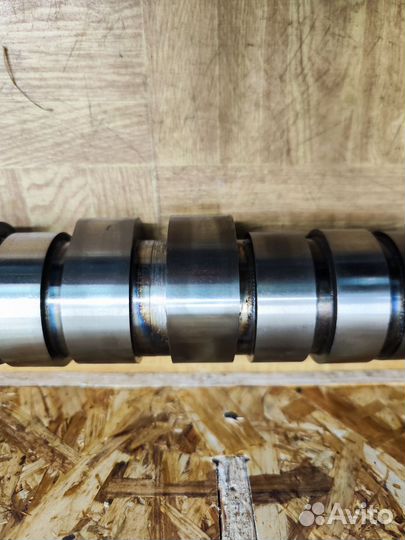 Распредвал Вольво 20451775