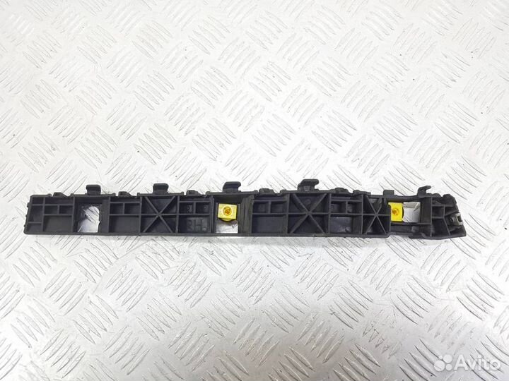 86614-F1000 Крепление бампера заднего Kia Sportag