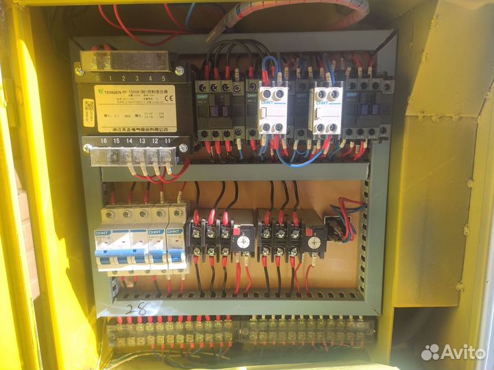 Ленточнопильный станок