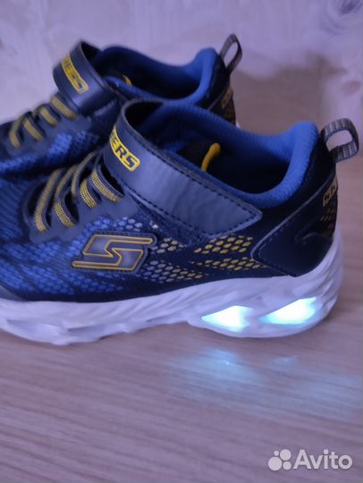 Кроссовки Skechers светящиеся