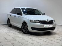 Skoda Rapid 1.6 AT, 2015, 185 000 км, с пробегом, цена 961 000 руб.