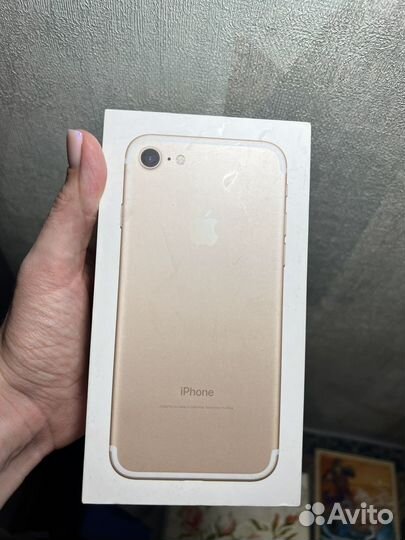 Телефон iPhone 7