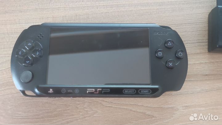 Sony psp e 1008