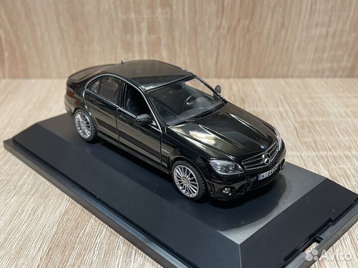 1:43 Schuco Mercedes-Benz c63 amg w204