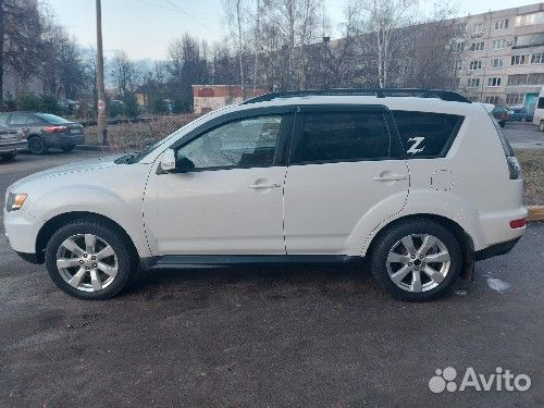 Mitsubishi Outlander, 2011