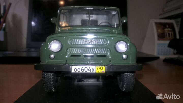 Модель автомобиля УАЗ 469б 1:24