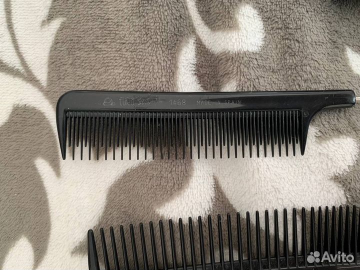 Расчески для парикмахера