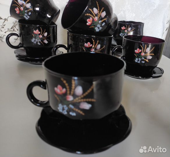 Сервиз чайный и стаканы черное стекло