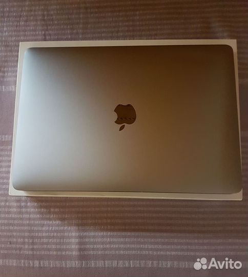 Macbook Pro 13 2019 i7/16/512