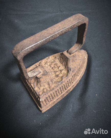 Утюг чугунный старинный