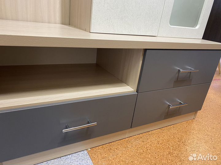 Стенка в гостиную