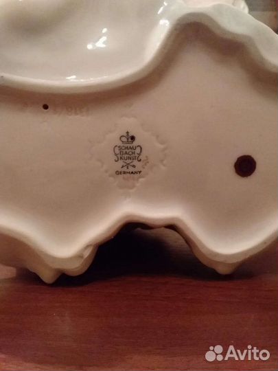 Фарфоровые статуэтка