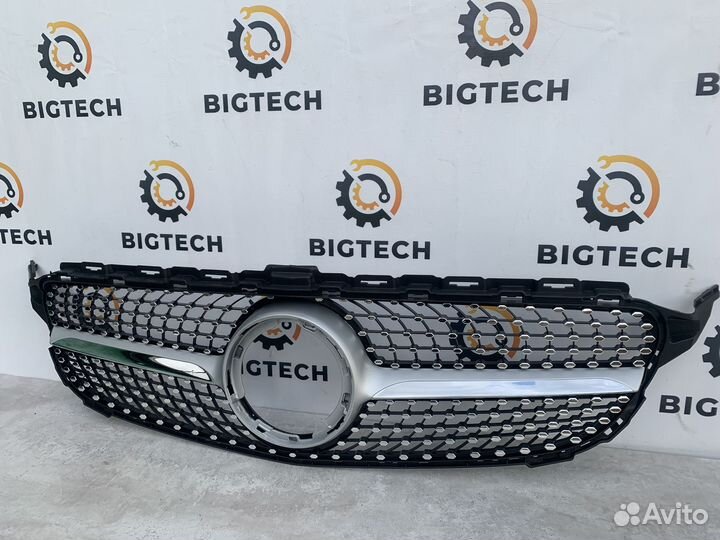 Решетка радиатора Mercedes C W205 A2058881260