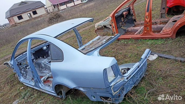 Фольксваген Пассат Б5 заднее левое крыло четверть