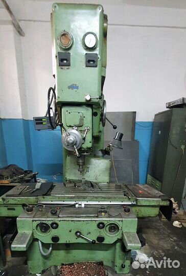 Координатно-расточной станок 2В440А