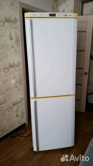 Холодильник SAMSUNG No Frost