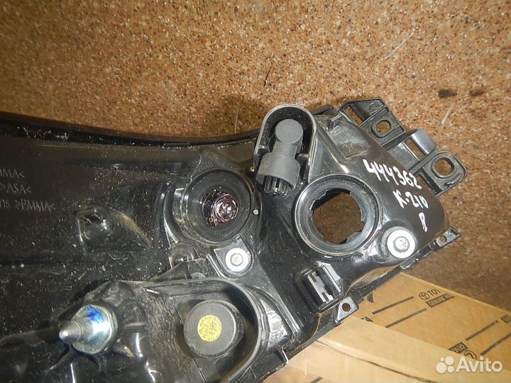 Фонарь задний правый, Toyota (Тойота) -corolla 210