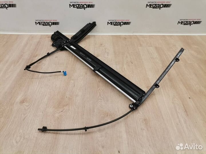 Шторка двери задней левой Mercedes W222 S 222