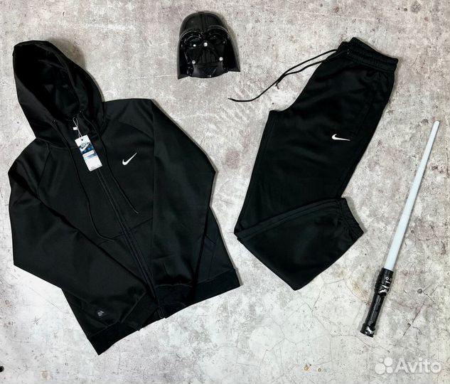 Спортивные костюмы Nike