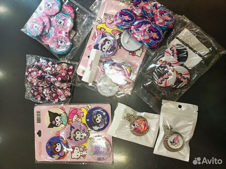Аниме фигурки, значки, брелки,игрушки