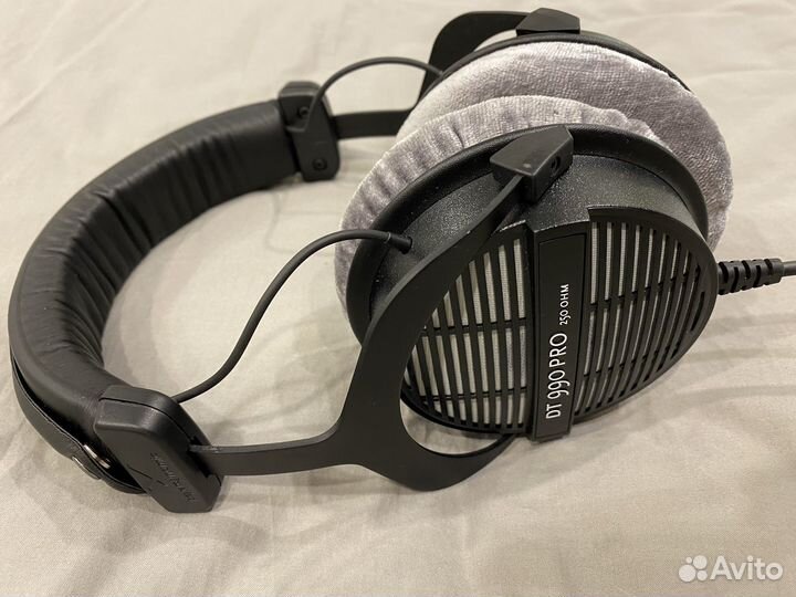 Beyerdynamic DT 990 PRO / 250 ohm