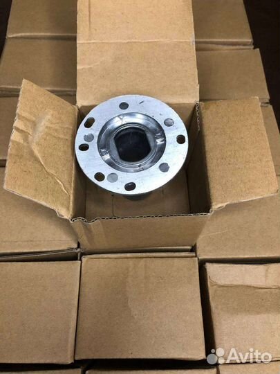 Втулка бокового зеркала VW T5, T6 Amarok