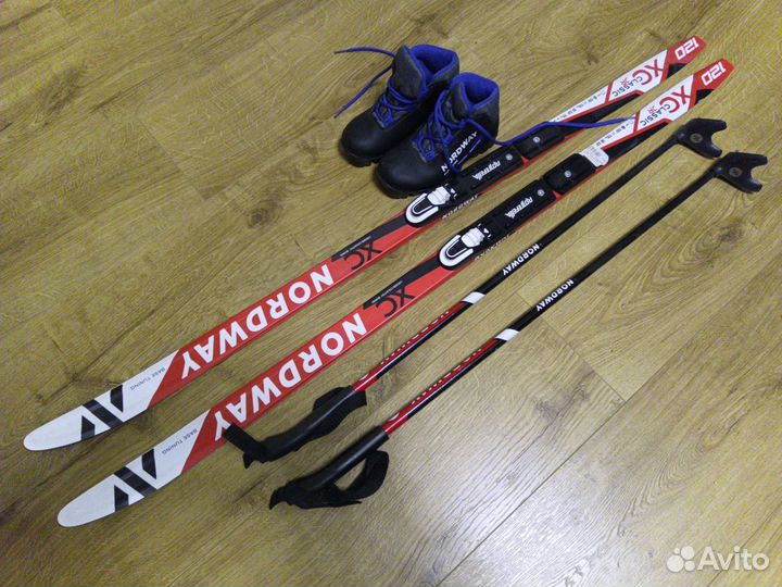 Комплект детских беговых лыж с ботинками Nordway