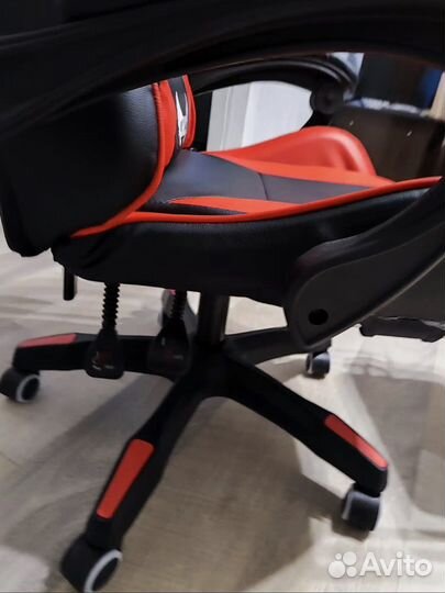 Компьютерное кресло