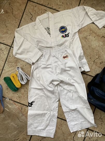 Кимоно для тхэквондо и защита