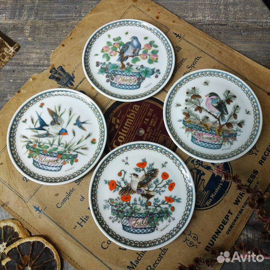 Антиквариат из Европы. Тарелочки 12 месяцев