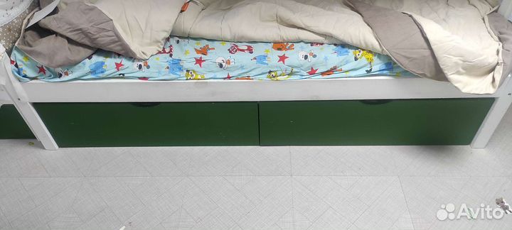 Двухъярусная детская кровать из бука