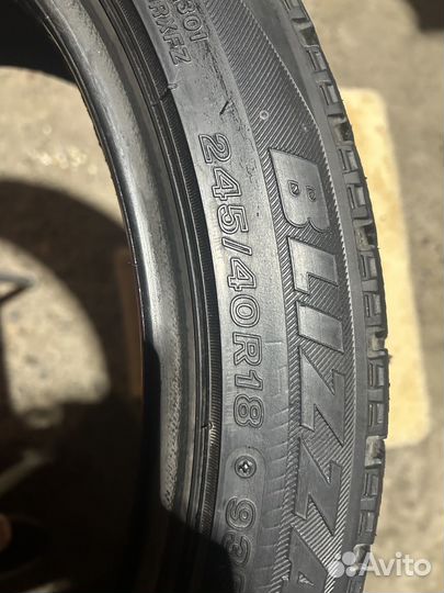 Bridgestone Blizzak VRX 245/40 R18