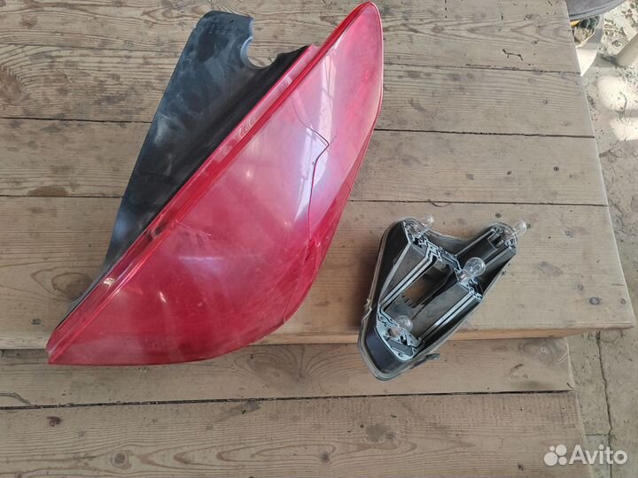 Фонарь задний правый Peugeot 308