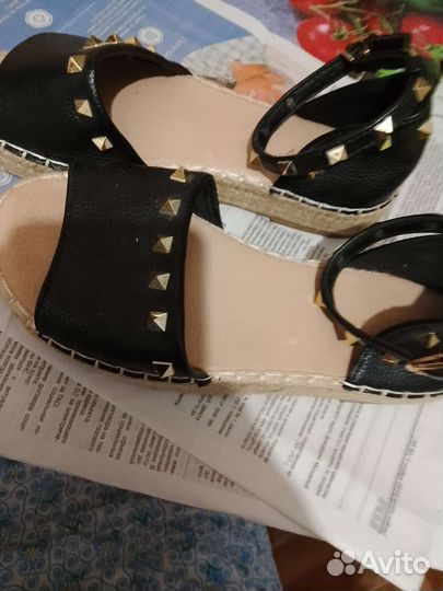 Сандалии летние