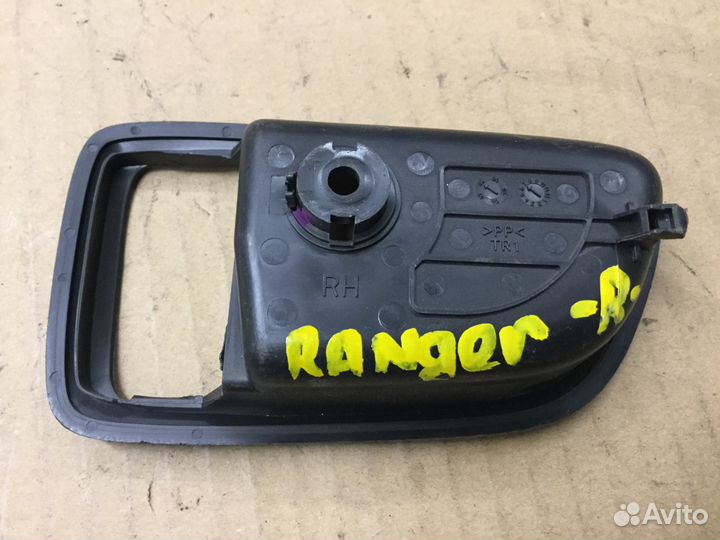 Накладка ручки внутренней Форд Ренджер 2006-2012г