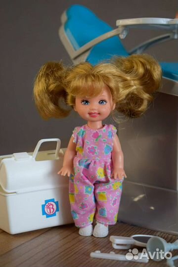 Dentist Barbie, 1997, China