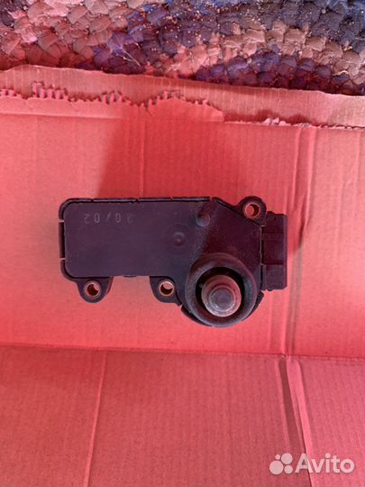 Регулятор холостого хода пассат б4 0 132 008 601