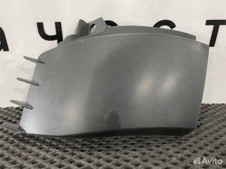 Уголок жабо левый Volvo FH4 82835554