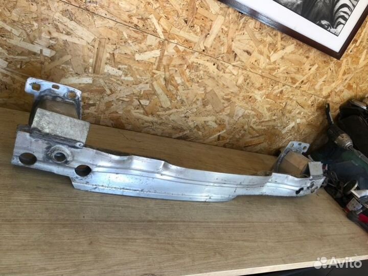 Усилитель бампера задний Porsche Cayenne 3