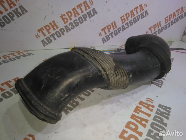 Фольксваген Туарег Патрубок на воздушный фильтр