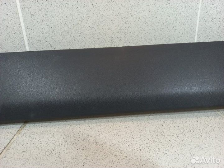 Накладка двери багажника Toyota Rav4 5