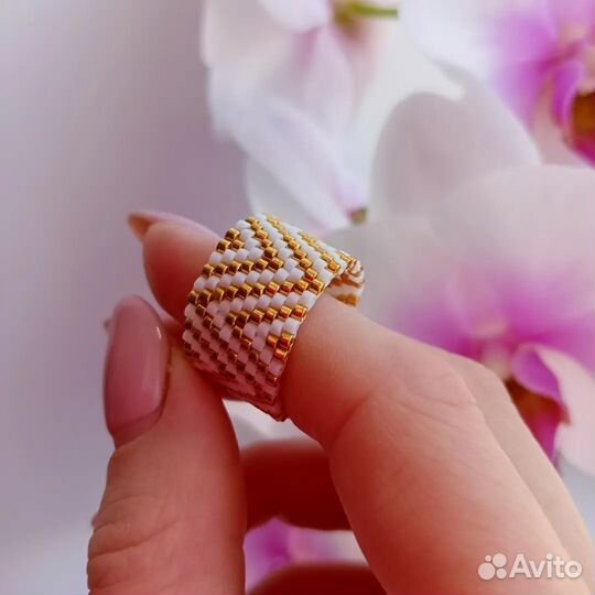 Кольца из японского бисера