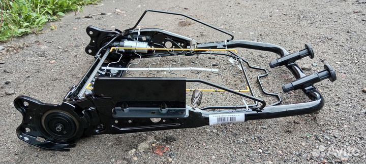 Спинка сиденья левого Chery Tiggo 4 PRO